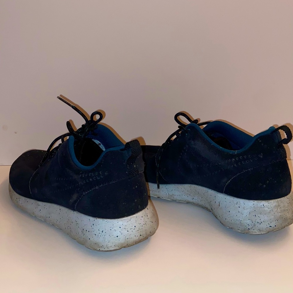 Nike Women’s Roshe Run Suede Shoes